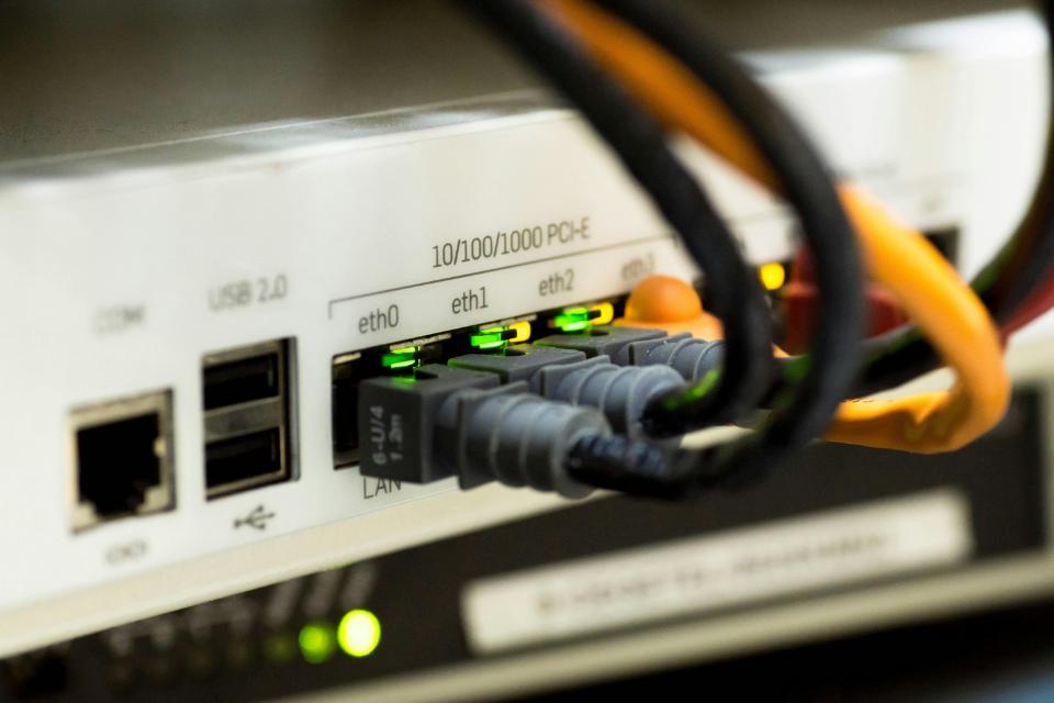 Router mit Netzwerkanschlüssen